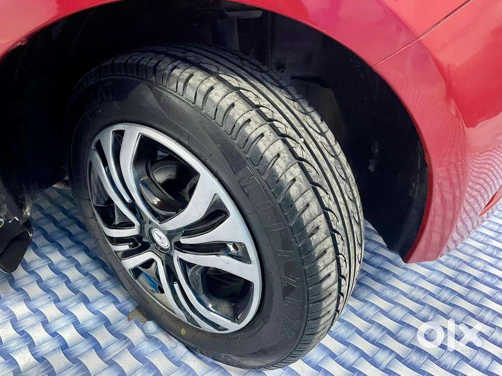 Tata Tiago 1.2 Revotron Xza, 2019, Petrol