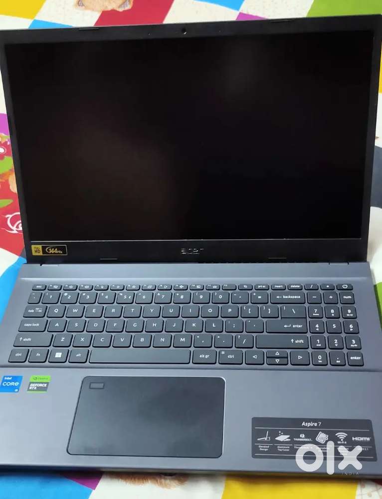 Selling my 1-year-old, well-maintained Acer Aspire 7