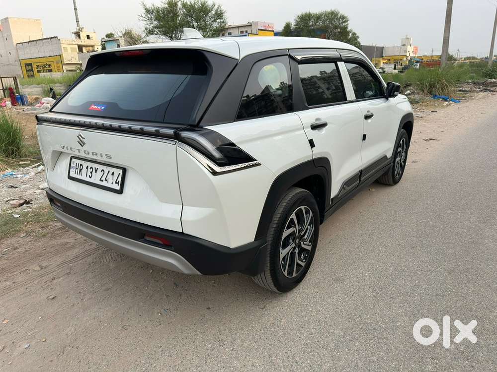 Maruti Suzuki Victoris Lxi Cng 2025