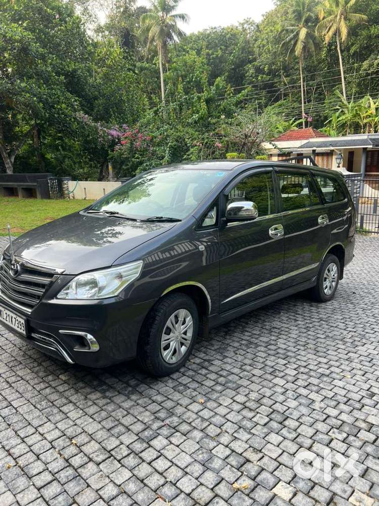 2015 Showroom Condition Innova 8 Seater- Fixed Price