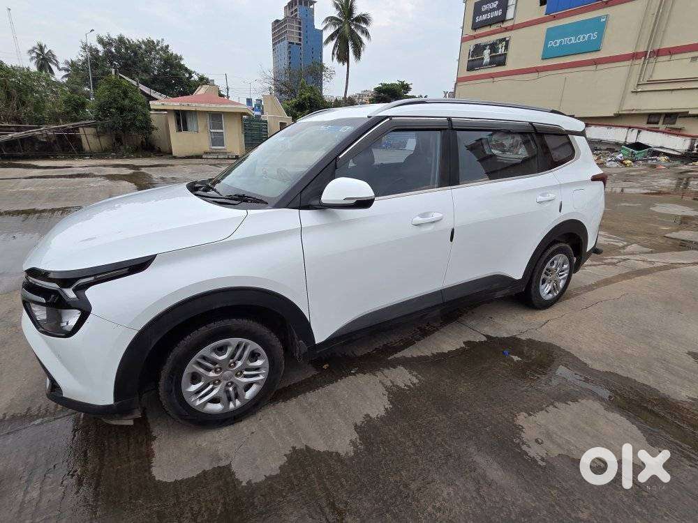 Kia Carens 1.4 Prestige 7 Str, 2023, Petrol