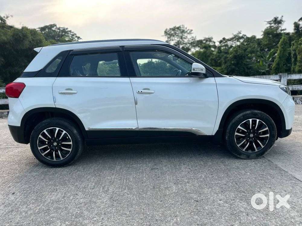 Maruti Suzuki Brezza Zxi Plus Smart Hybrid, 2022, Petrol