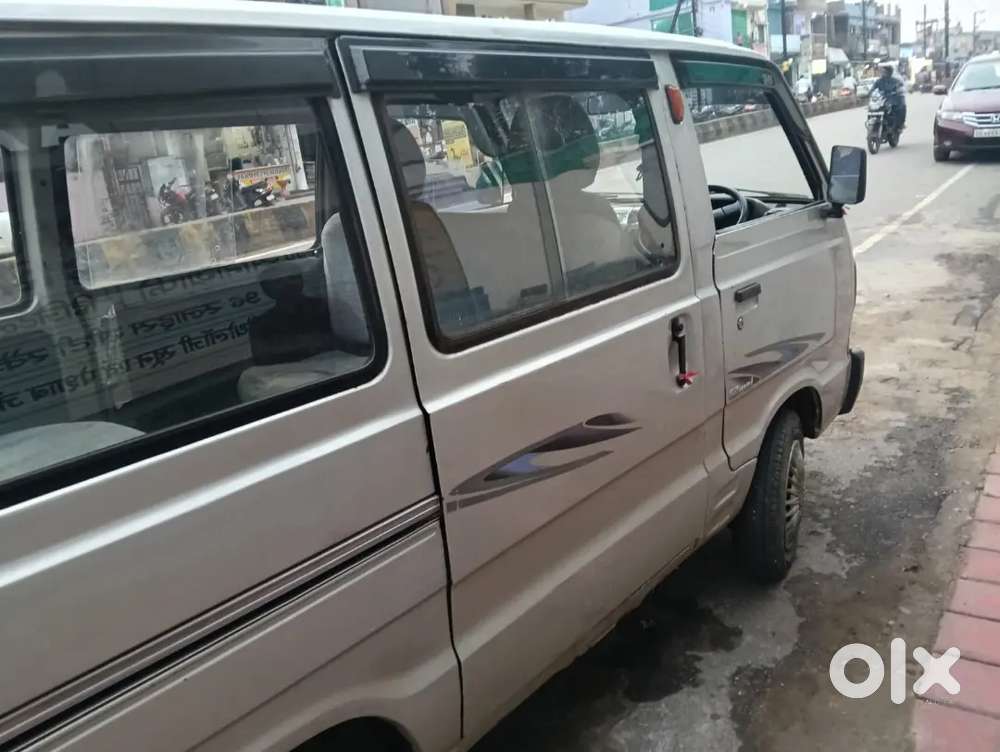 Maruti Suzuki Omni 2011
