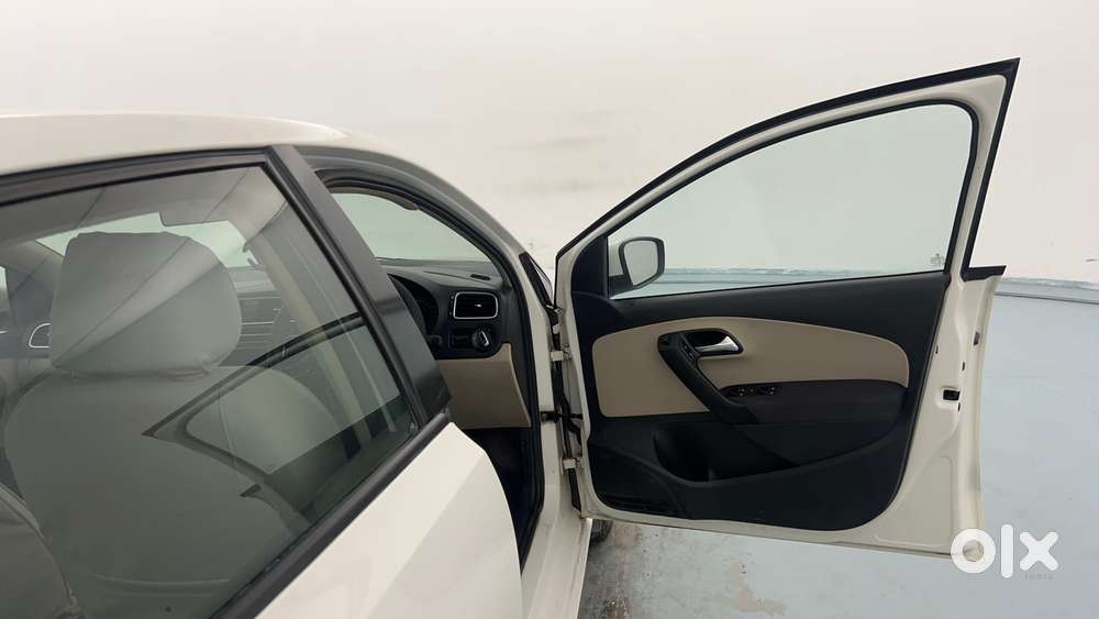 Volkswagen Polo Petrol Highline 1.2l, 2014, Petrol