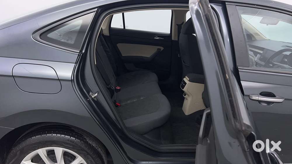 Skoda Slavia Ambition 1.0l Tsi At, 2023, Petrol