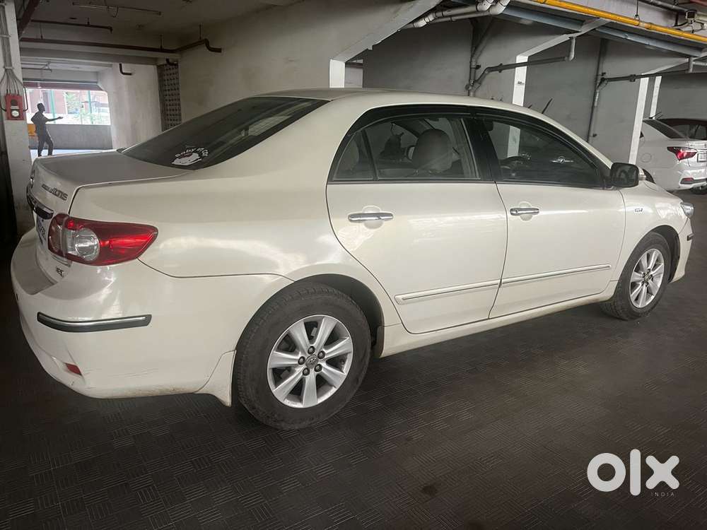 Toyota Corolla Altis 2012