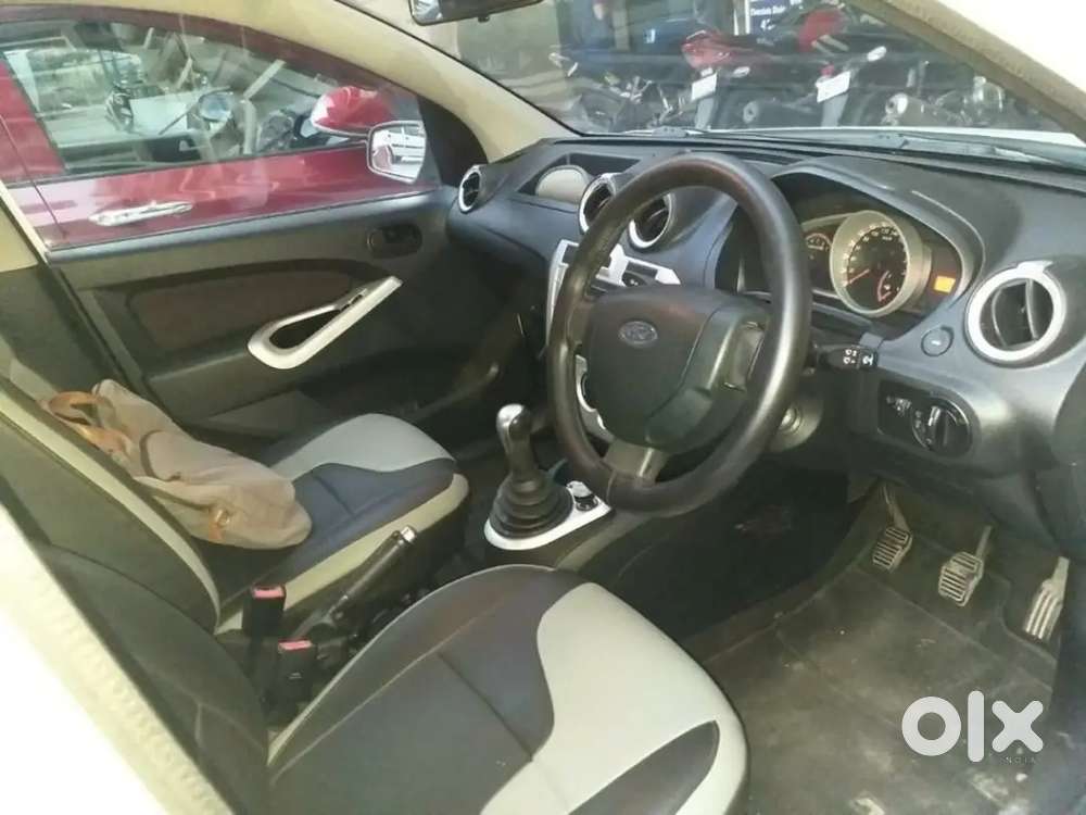 Ford Figo Petrol 2011