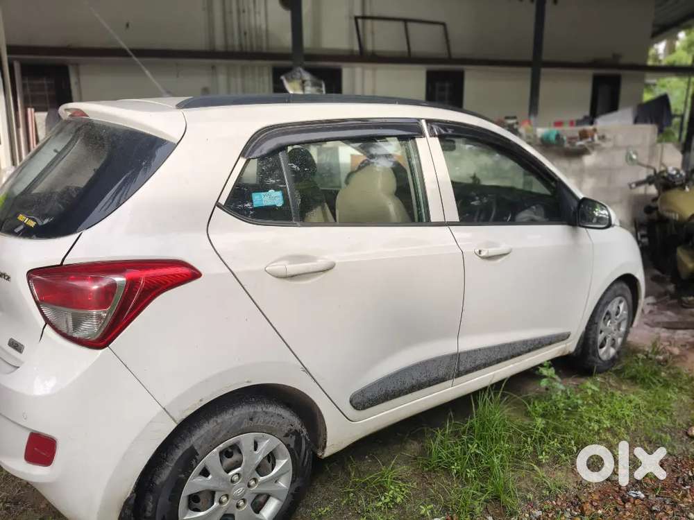 Hyundai Grand I10 2016 Petrol 72000 Km Driven