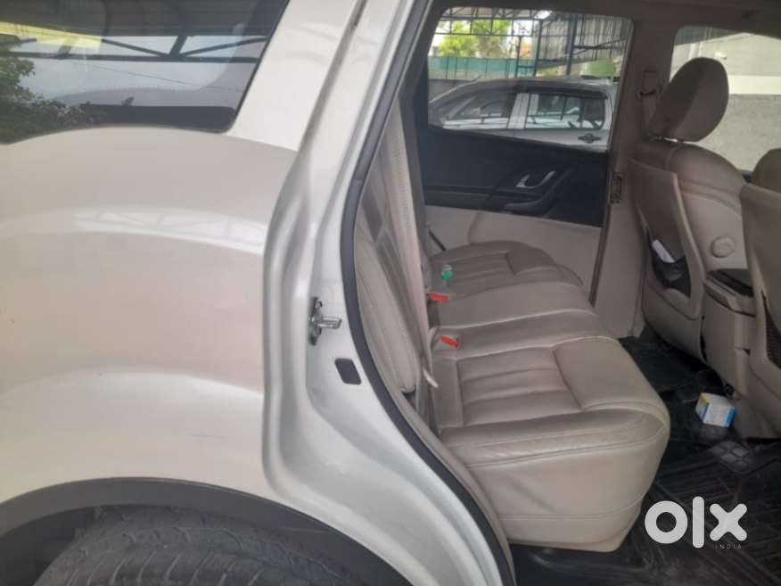 Mahindra Xuv500 W10 At, 2016, Petrol