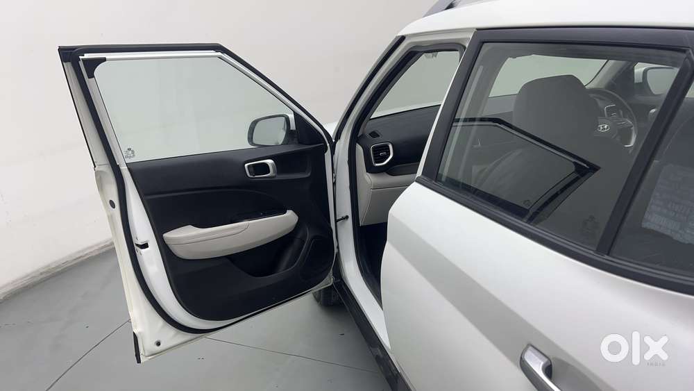 Hyundai Venue 1.0 Sx (o) Turbo Dct, 2023, Petrol