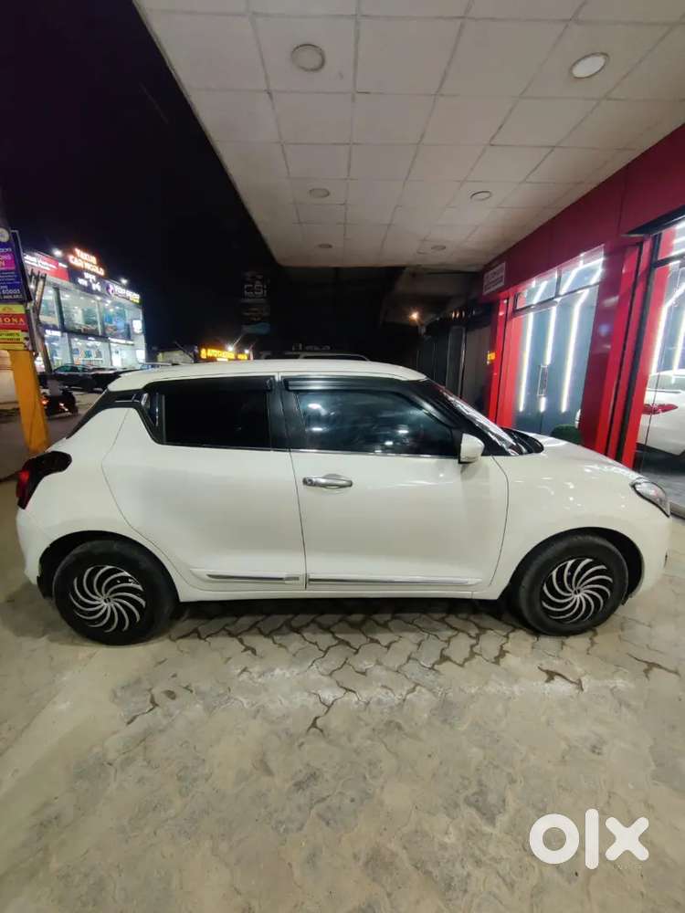 Maruti Suzuki Swift 2021 Vxi . Running 44000 .well Maintained Car .
