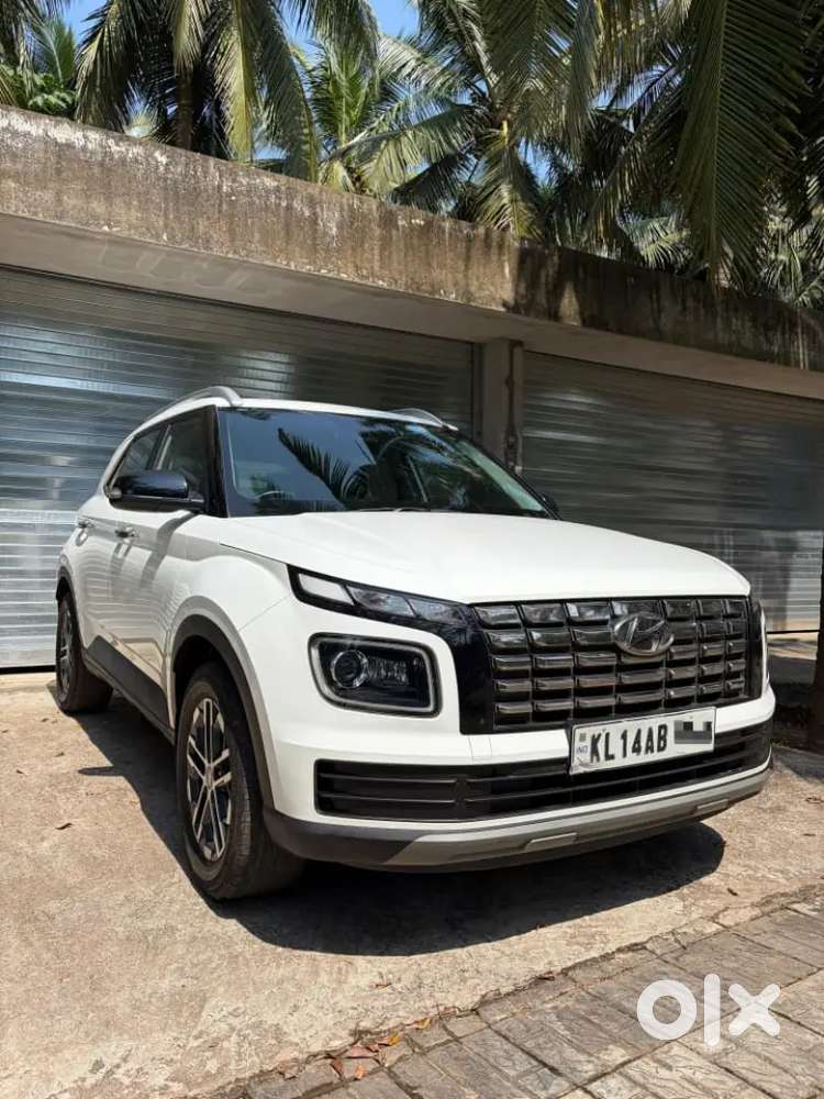 Hyundai Venue 2022 Diesel 95000 Km Driven