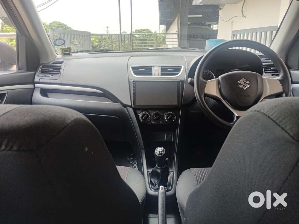 Maruti Suzuki Swift Vxi Optional, 2016, Petrol