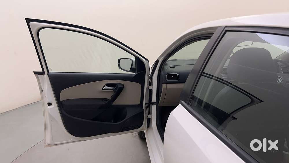 Volkswagen Polo Petrol Highline 1.2l, 2013, Petrol