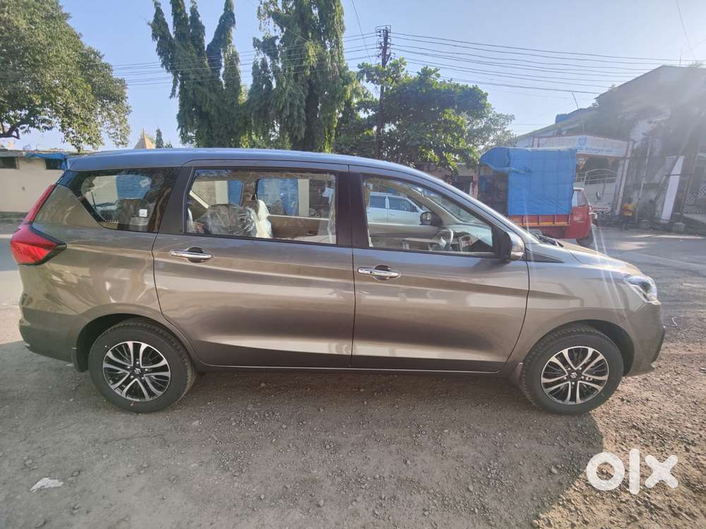 Maruti Suzuki Ertiga 1.5 Zxi, 2025, Cng & Hybrids