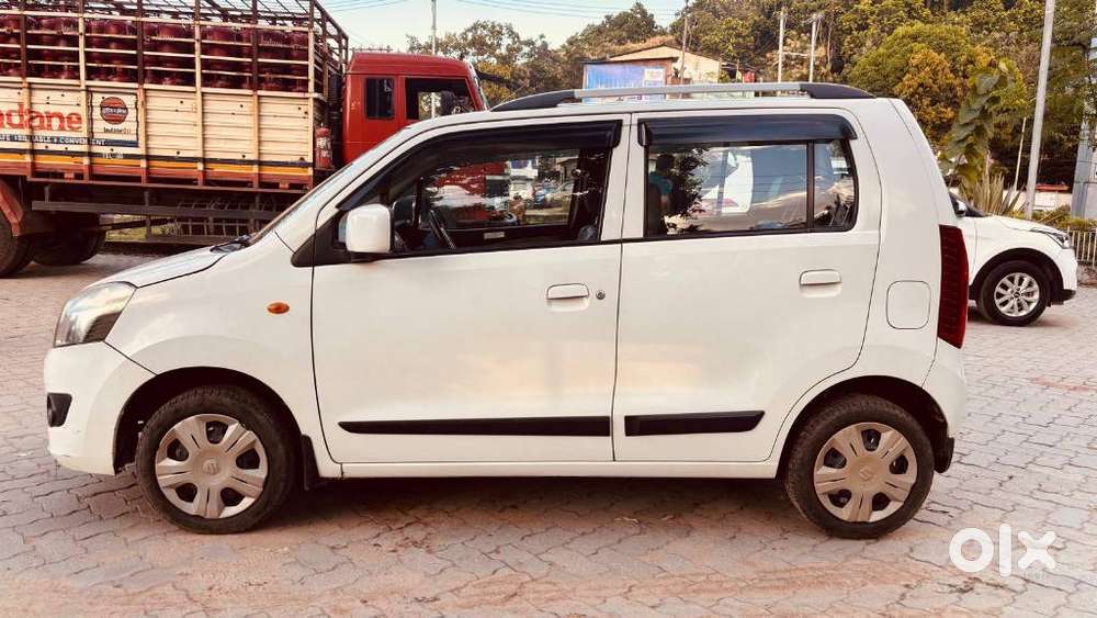 Maruti Suzuki Wagon R Vxi Amt1.2, 2017, Petrol