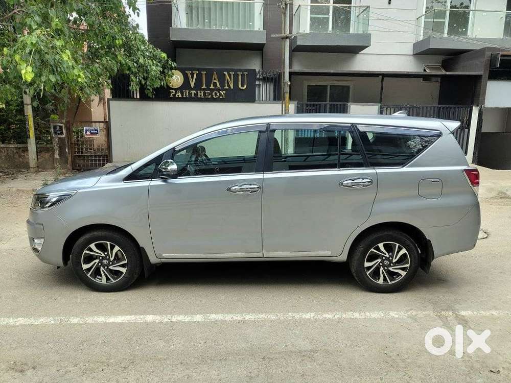 Toyota Innova Crysta