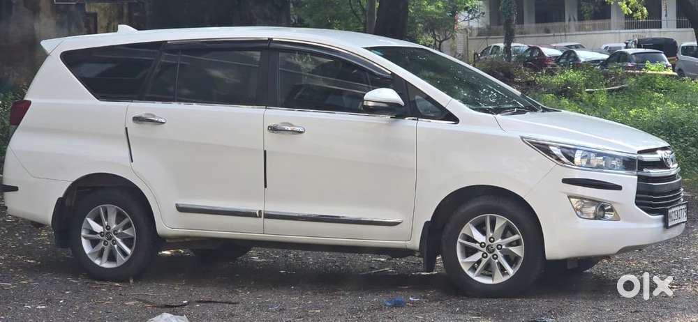 Toyota Innova Crysta 2.4 G Mt 8s, 2016, Diesel