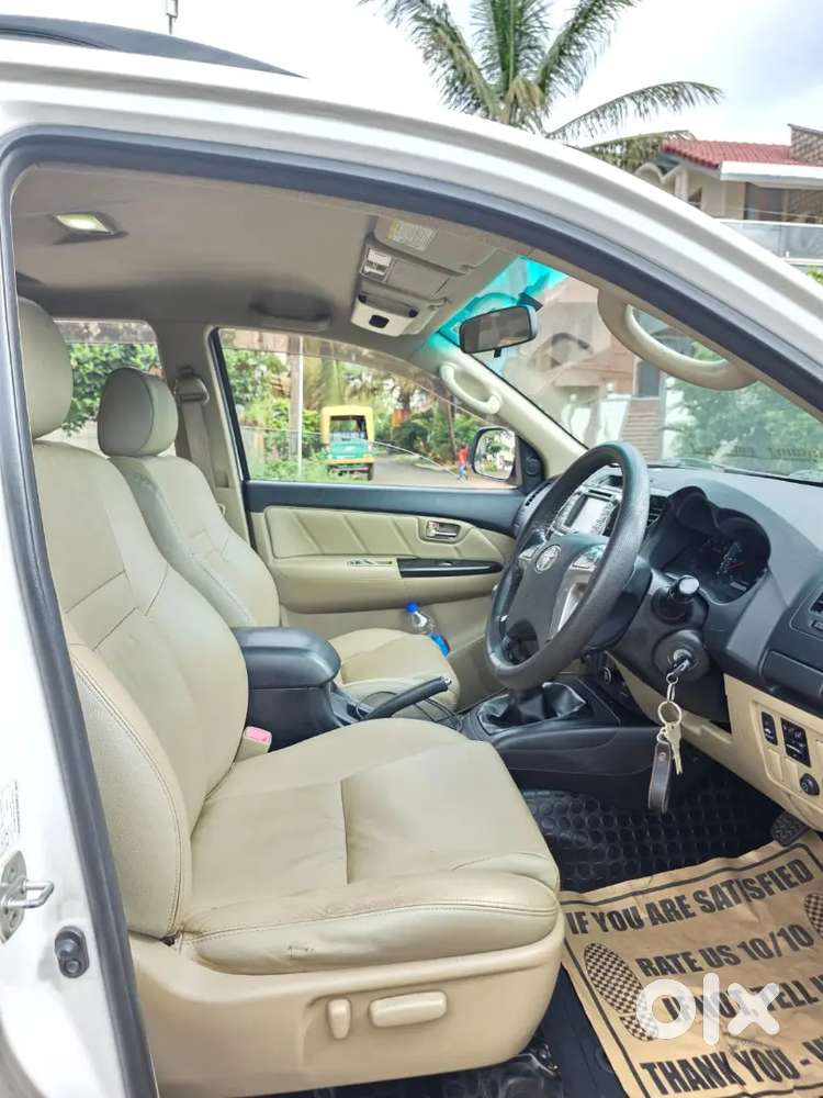 Toyota Fortuner 4x2(mt) 2015 -end Showroom Maintained