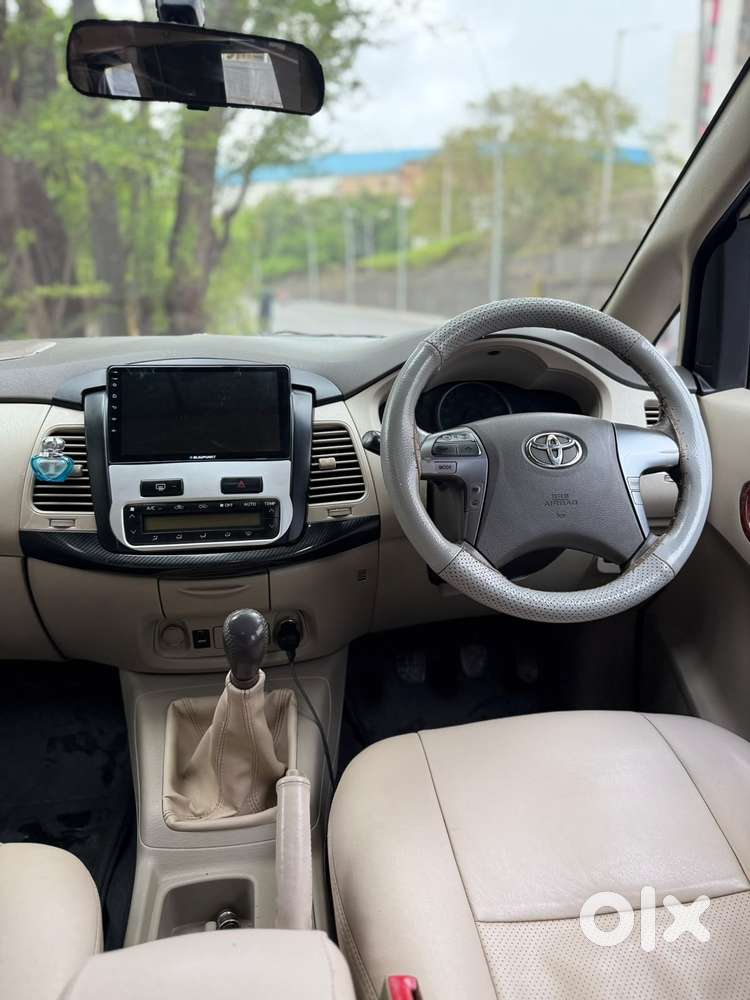 Toyota Innova 2.5 Vx (diesel) 8 Seater Bs Iv, 2014, Diesel
