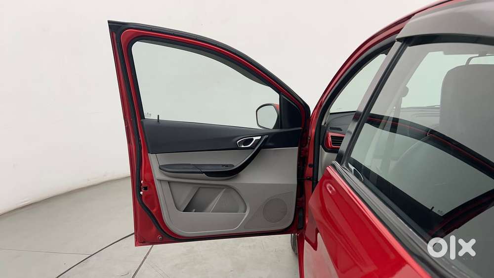 Tata Tiago 1.2 Revotron Xz Wo Alloy, 2017, Petrol