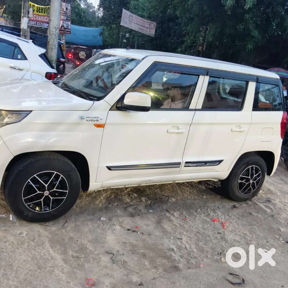 Mahindra Tuv 300 2019 Diesel 82000 Km Driven