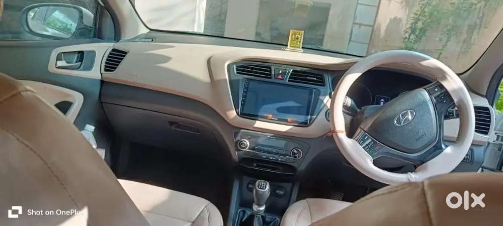 Hyundai New I20 Petrol Manual 2015
