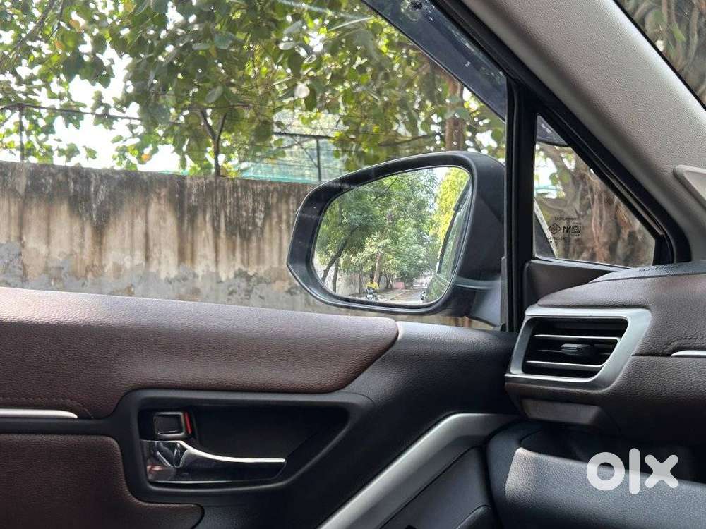 Toyota Innova Hycross 2.0 Zx Hybrid 7 Str, 2024, Petrol