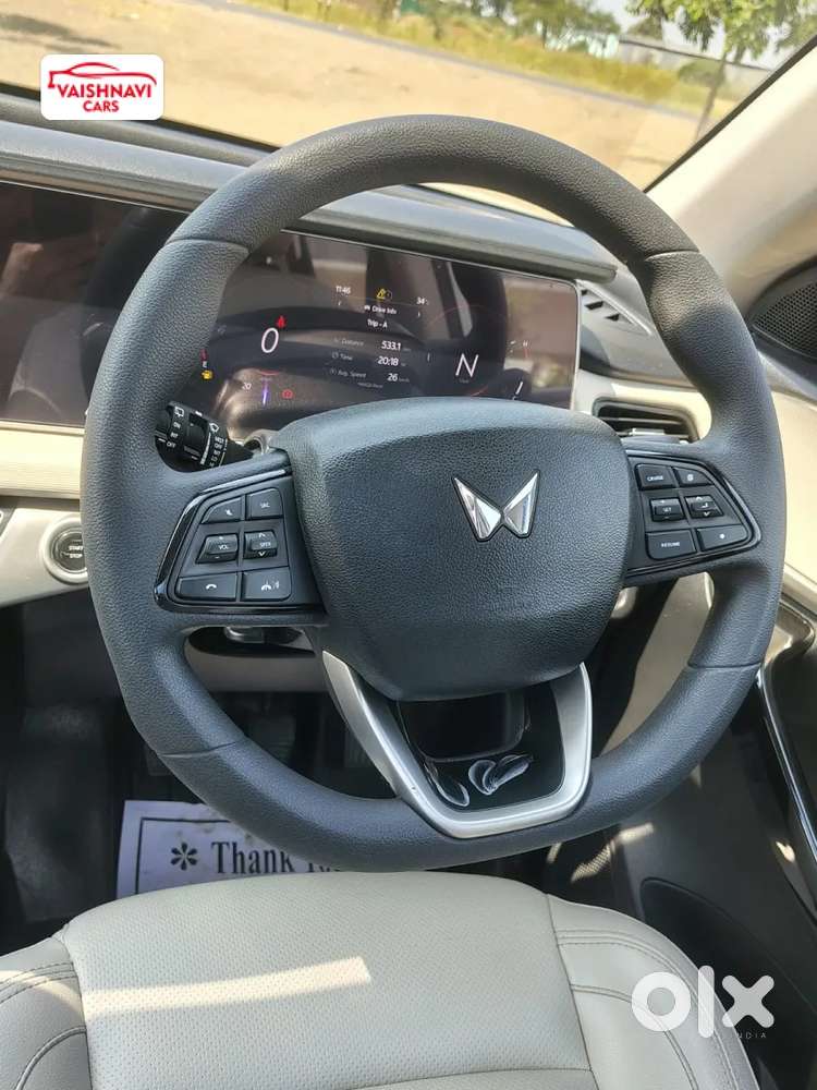 Mahindra Xuv700 2.2 Ax 5 Diesel Mt 7 Str, 2025, Diesel