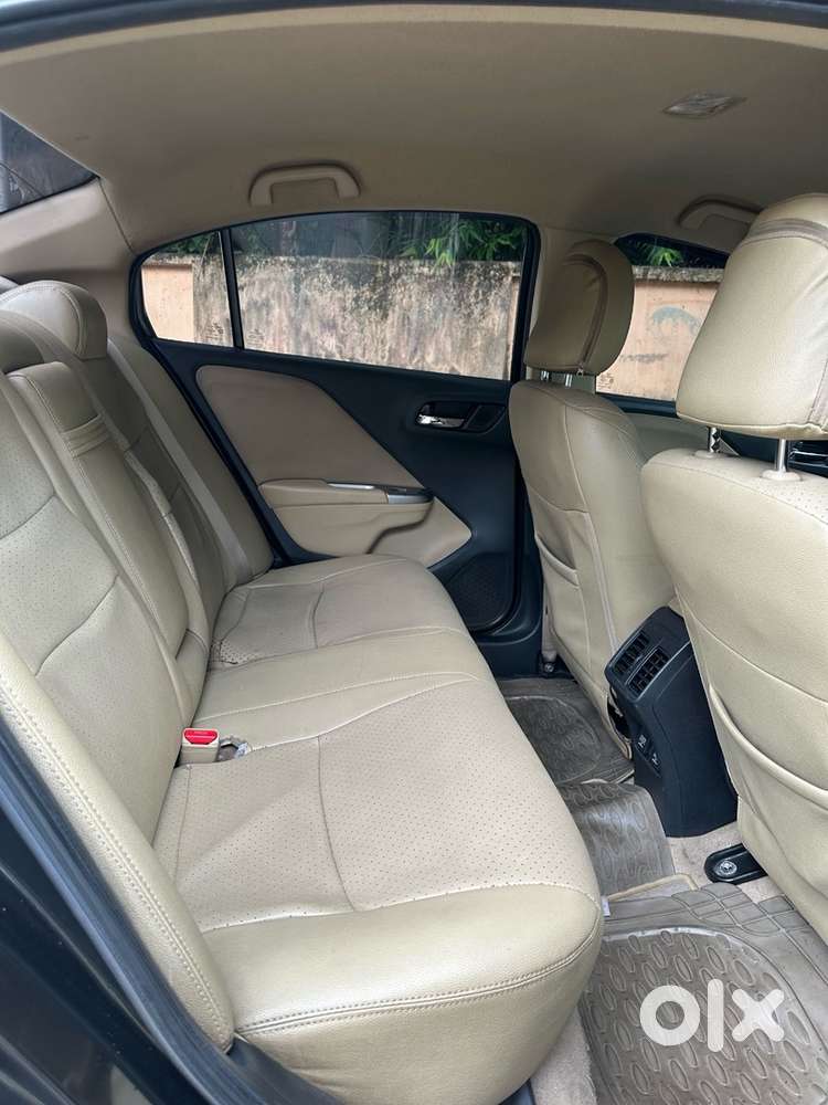 Brand New Condition Honda City Petrol Vmt With All Papers Updated !