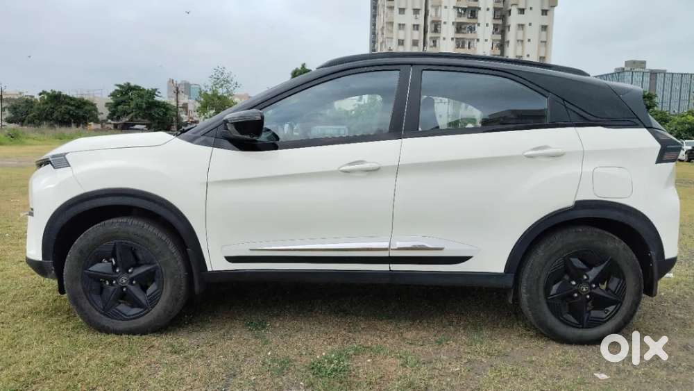 Tata Nexon Creative Plus 1.2 Revotron Petrol 6 Amt, 2024, Petrol