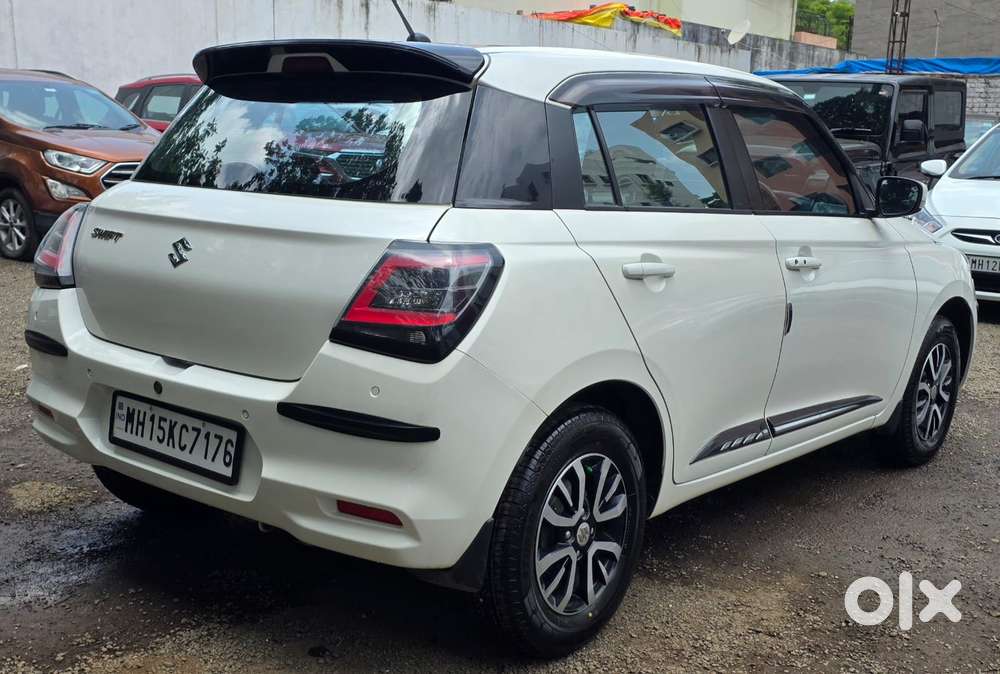Maruti Suzuki Swift Vxi + Manual, 2025, Petrol