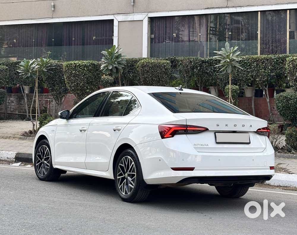 Skoda Octavia 2.0 L K Tsi At, 2022, Petrol