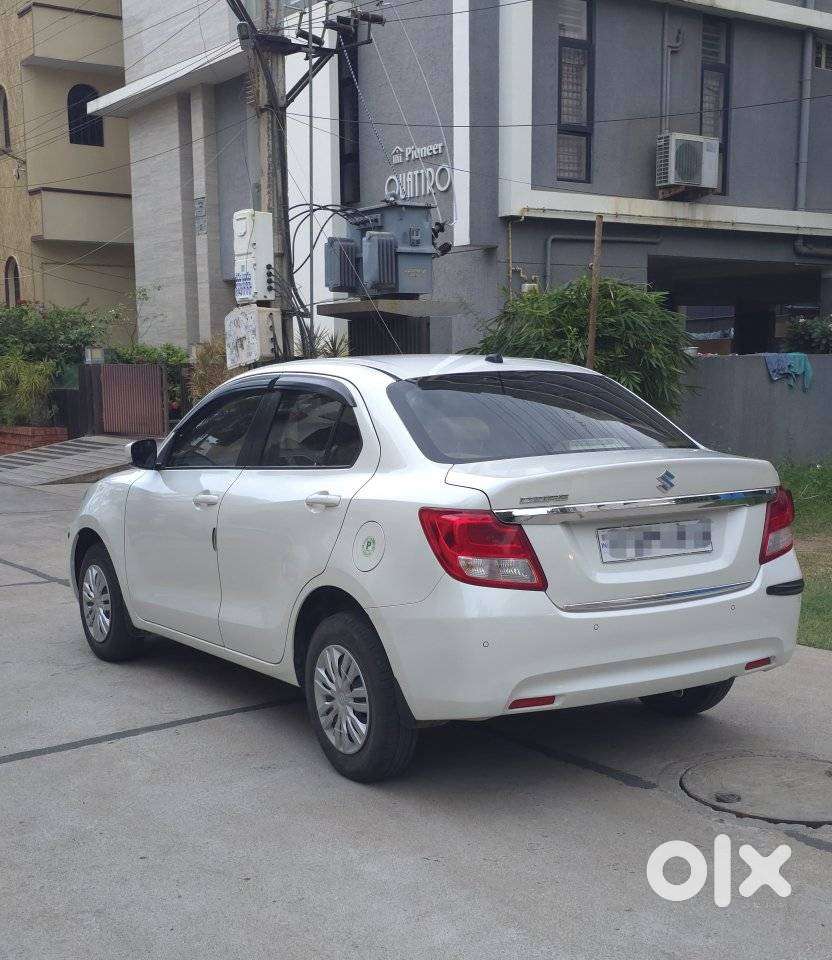 Maruti Suzuki Swift Dzire 1.3 Vxi, 2023, Petrol