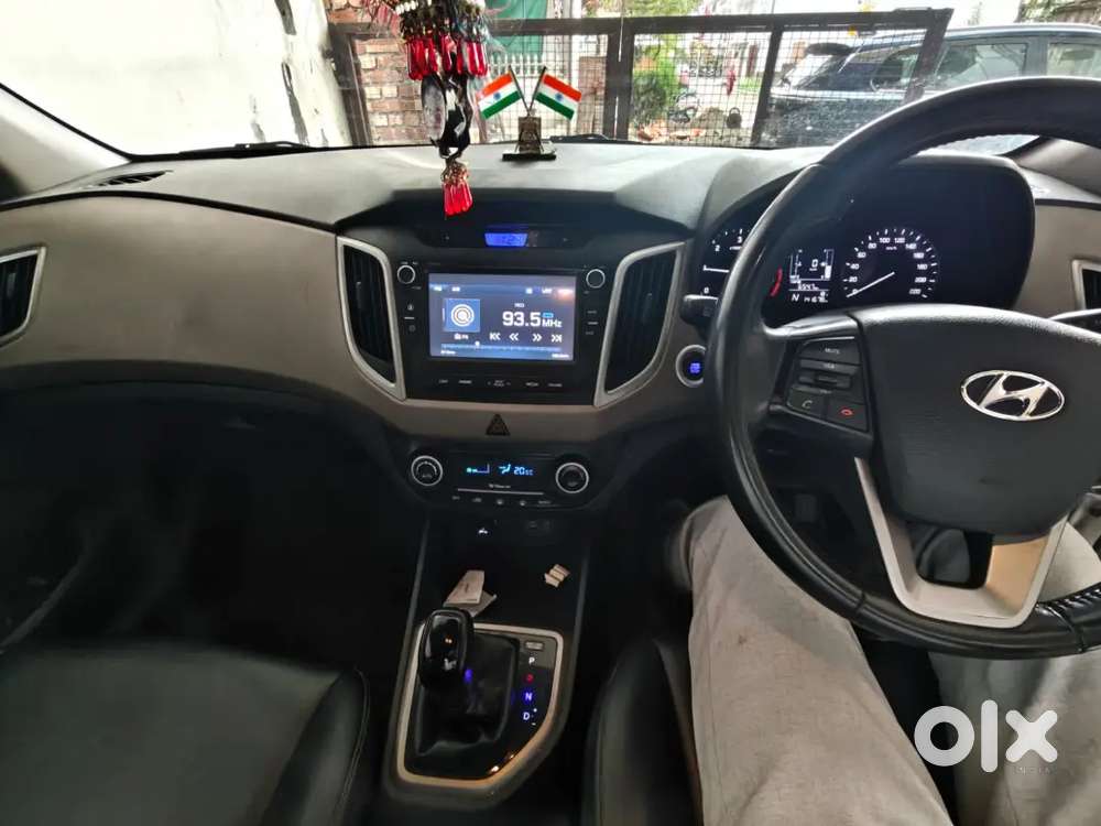 Creta White Top Model Automatic