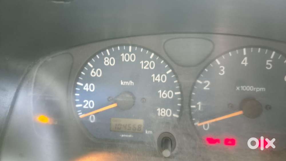 Maruti Suzuki Versa Dx 8 Seater, 2005, Petrol