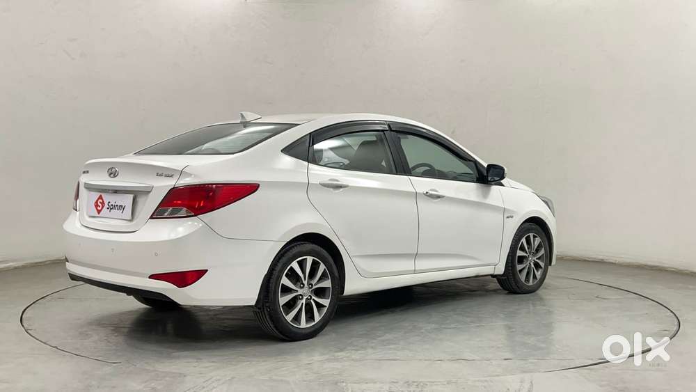 Hyundai Verna Fluidic 1.6 Vtvt Sx, 2017, Petrol