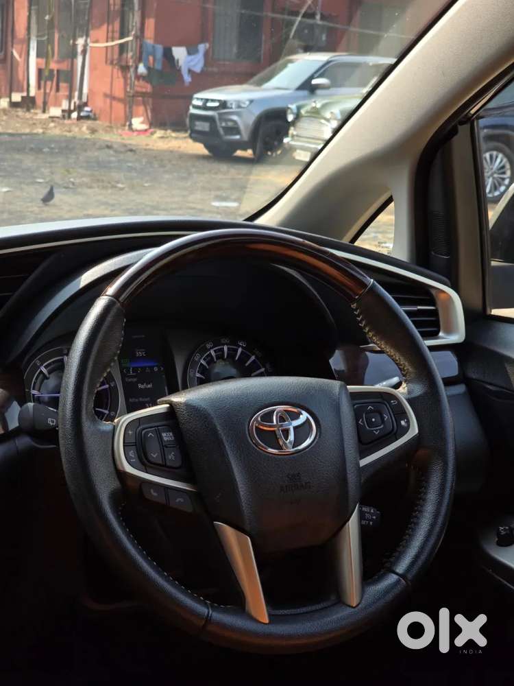 Toyota Innova Crysta [2020-ongoing] 2.4 Zx 7 Str, 2022, Diesel