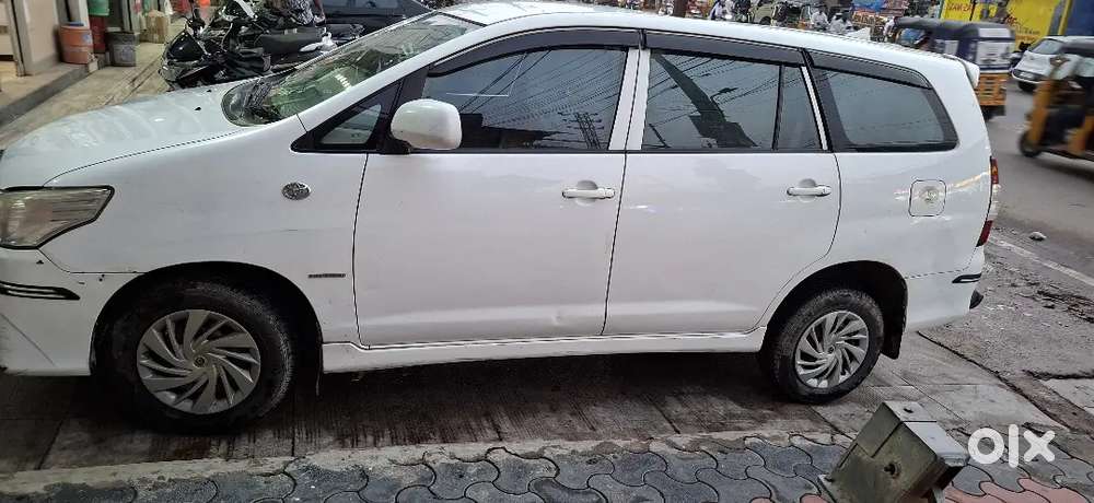 Toyota Innova 2013 Diesel Well Maintained