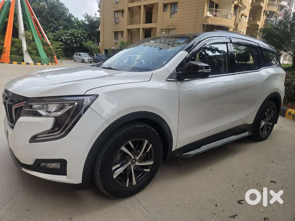 Mahindra Xuv700 Ax5 Petrol Manual 7-seater 2022  ₹3l+ Upgrades