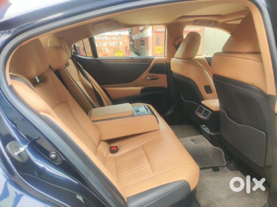 Lexus Es 300h Luxury, 2024, Petrol