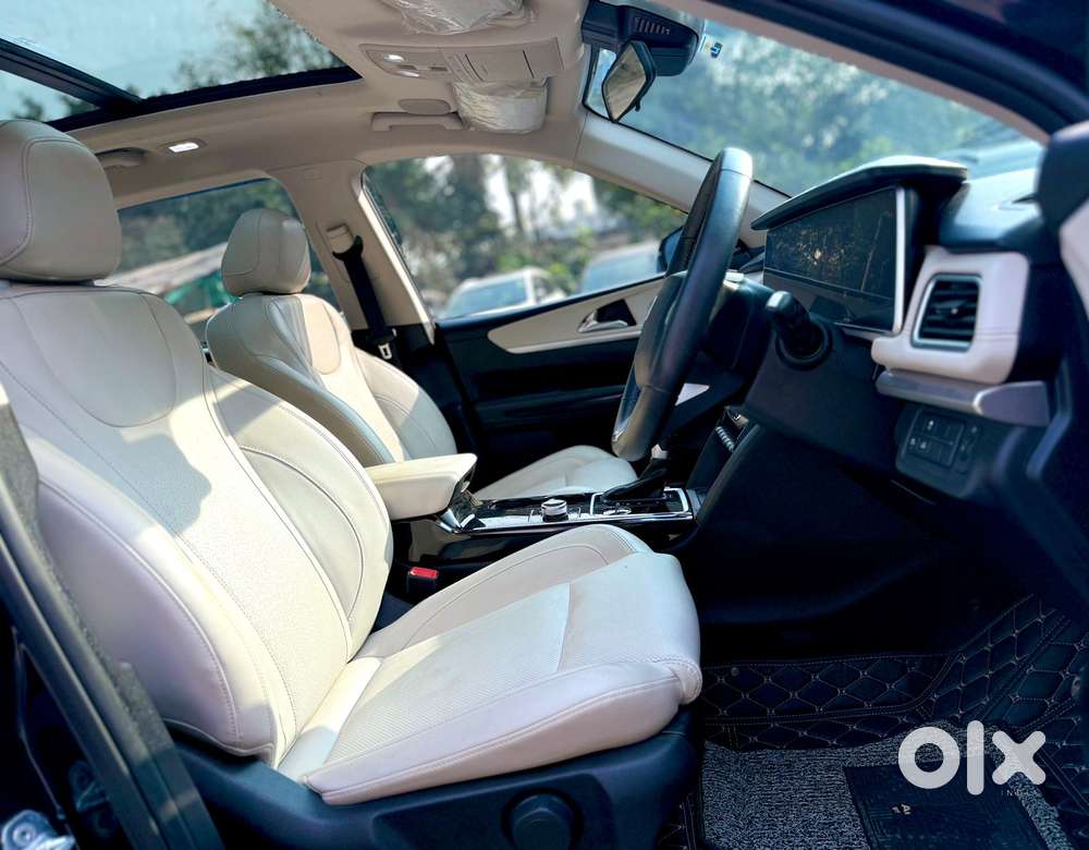 Mahindra Xuv700 2.2 Ax 7 Diesel At Luxury Pack Str, 2022, Diesel