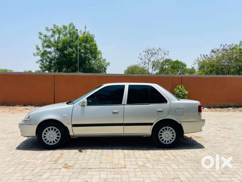Maruti Suzuki Esteem Vxi - Bsiii, 2005, Petrol