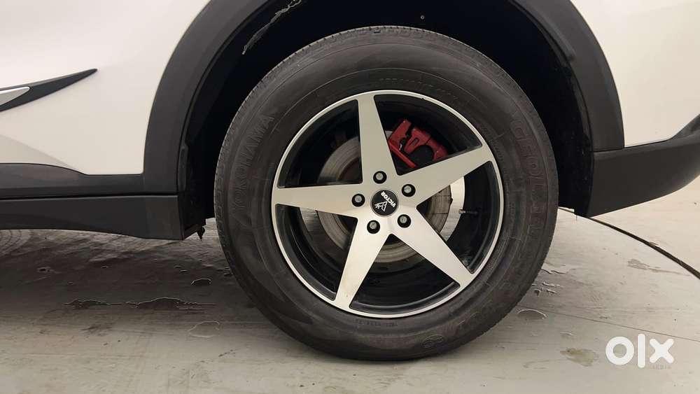 Mahindra Xuv700 2.2 Ax 7 Diesel At Luxury Pack Str, 2022, Diesel