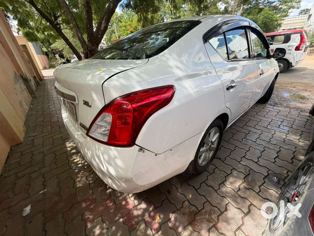 Nissan Sunny 2012 Year