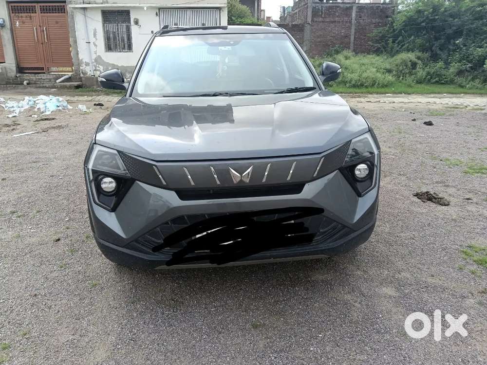 Mahindra Xuv 3xo Petrol 2025