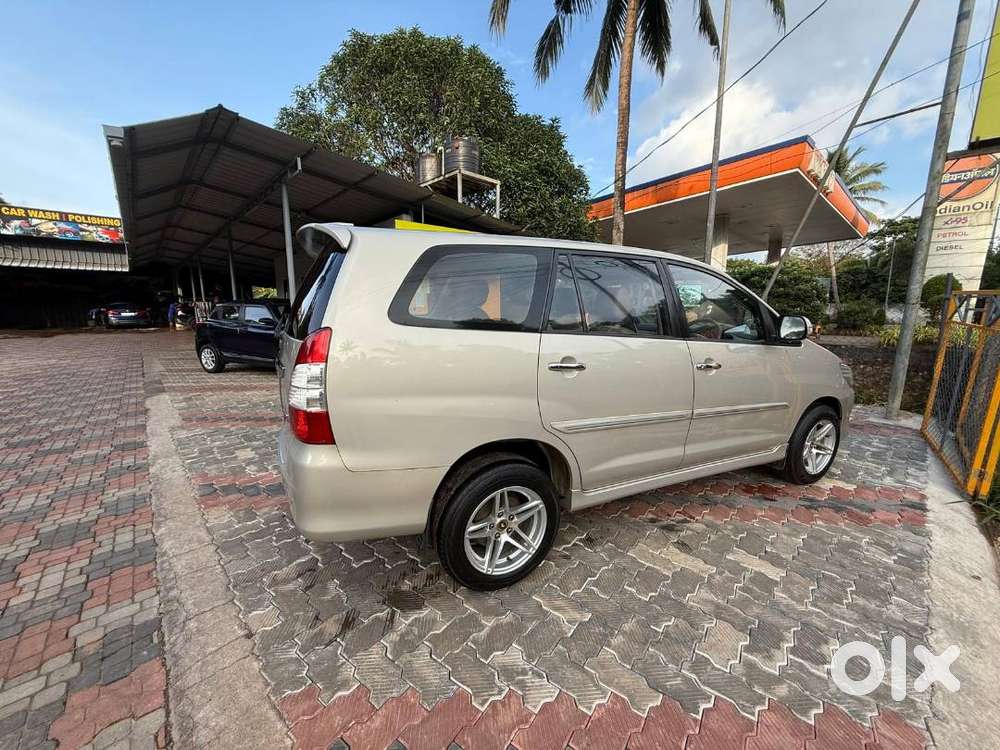 Original Kerala Well Maintained Family Used Innova For Sale