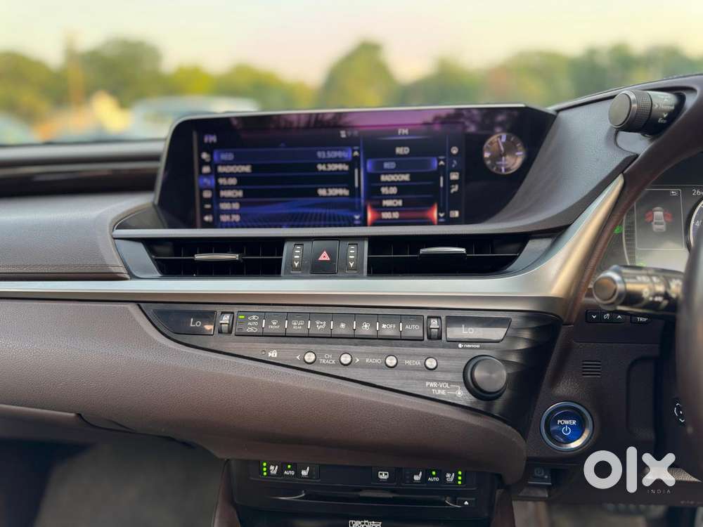 Lexus Es 300h Luxury, 2019, Petrol