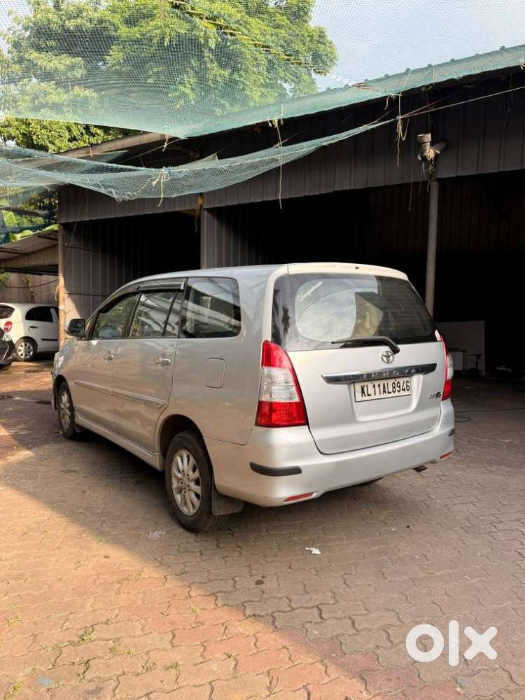 Toyota Innova 2.5 V 7 Str, 2012, Diesel