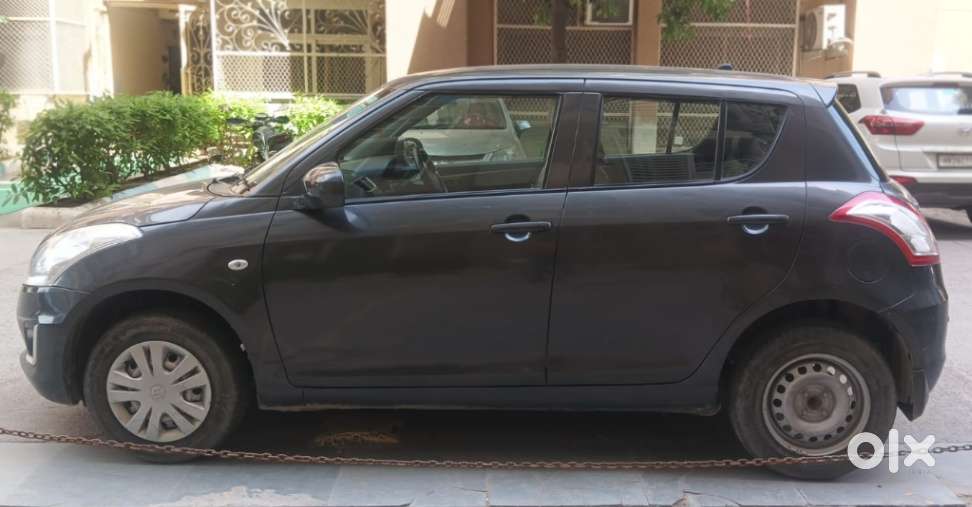 Maruti Suzuki Swift Lxi Optional-o, 2017, Petrol